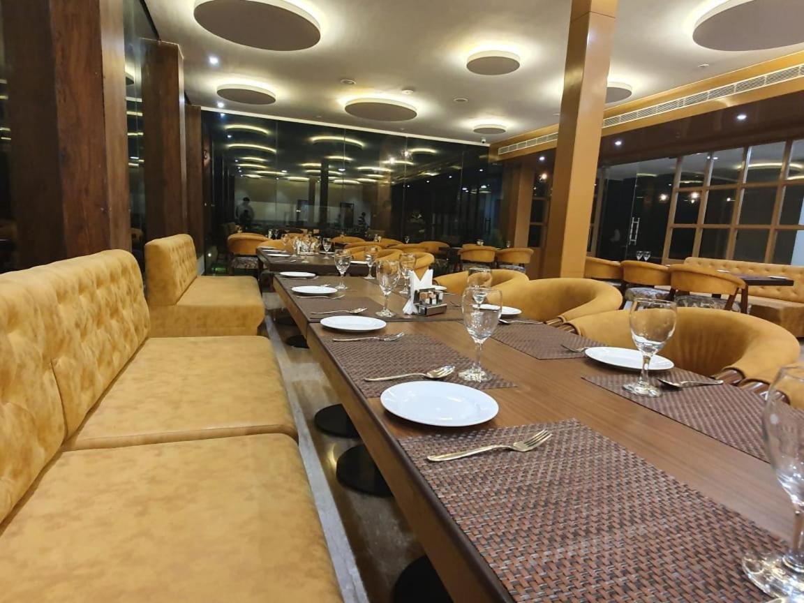 The Moziac Hotel Гвалиор Экстерьер фото