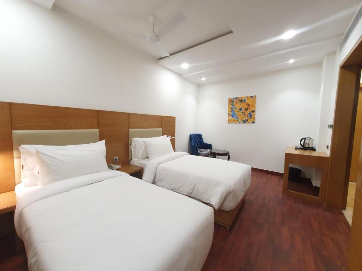The Moziac Hotel Гвалиор Экстерьер фото