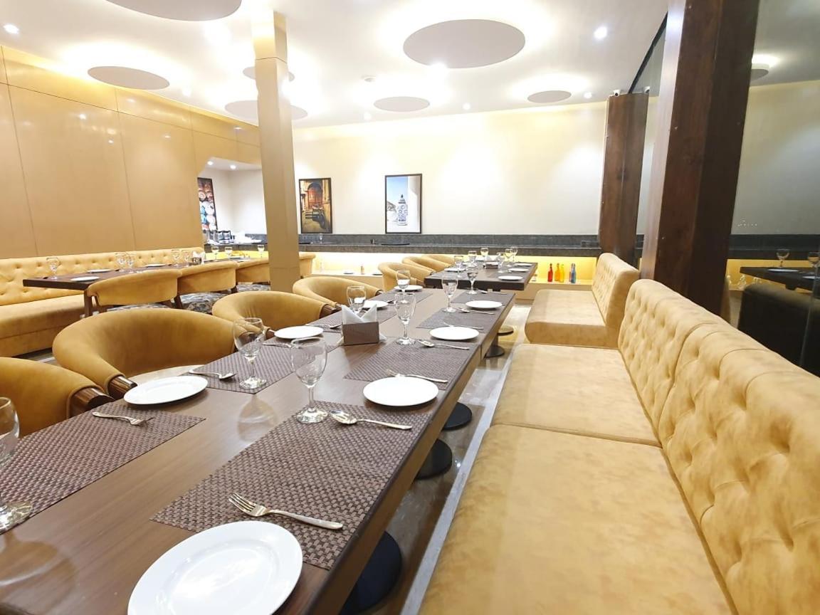 The Moziac Hotel Гвалиор Экстерьер фото